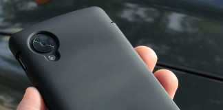 Deal : Nexus 5 SurfaceCase with KickStand