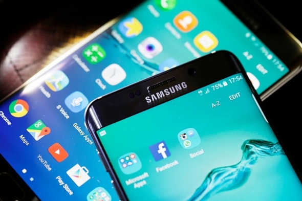 samsung galaxy s6 and galaxy s6 edge start receiving august security update