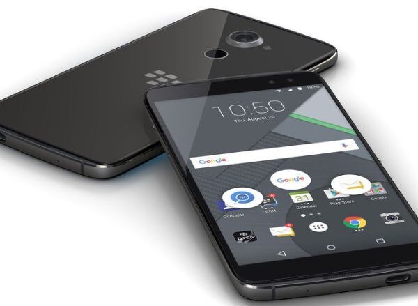 BlackBerry DTEK60 bottom