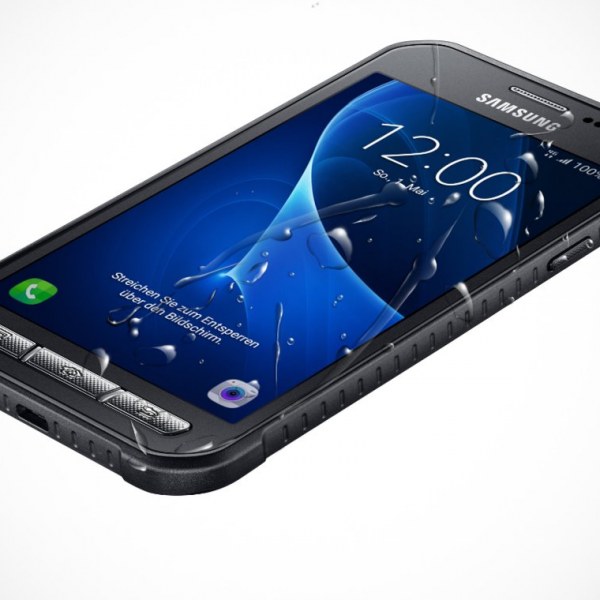 Samsung Galaxy XCover 4 bottom front