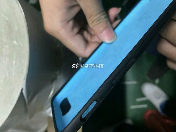 alleged oneplus 5 cases reveals the dual camera setup