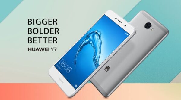 Huawei Y7 front and back