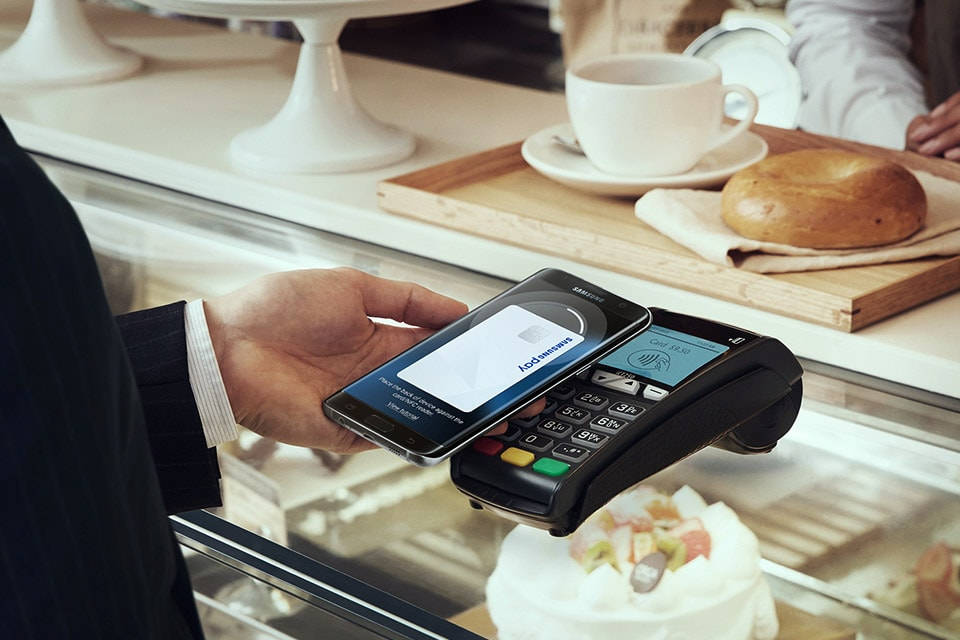 samsung pay now live in the uk, supports only three banks so far