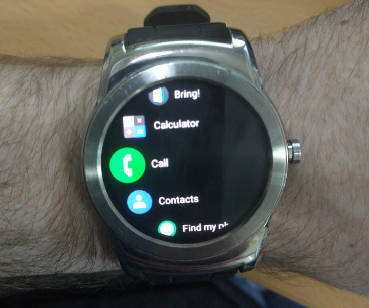 android wear v2.8 brings improved notification glance-ability and dark background 1 android wear 2.8 update