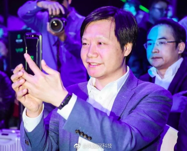 xiaomi's ceo spotted wearing the forthcoming mi band 3