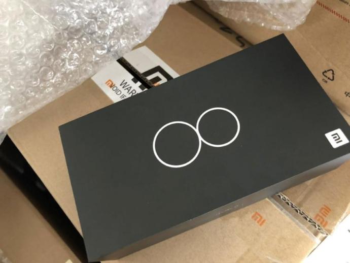 retail box and front panel of the xiaomi mi8 leaked online