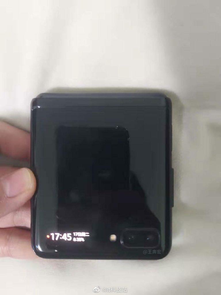 samsung flip phone (foldable phone)