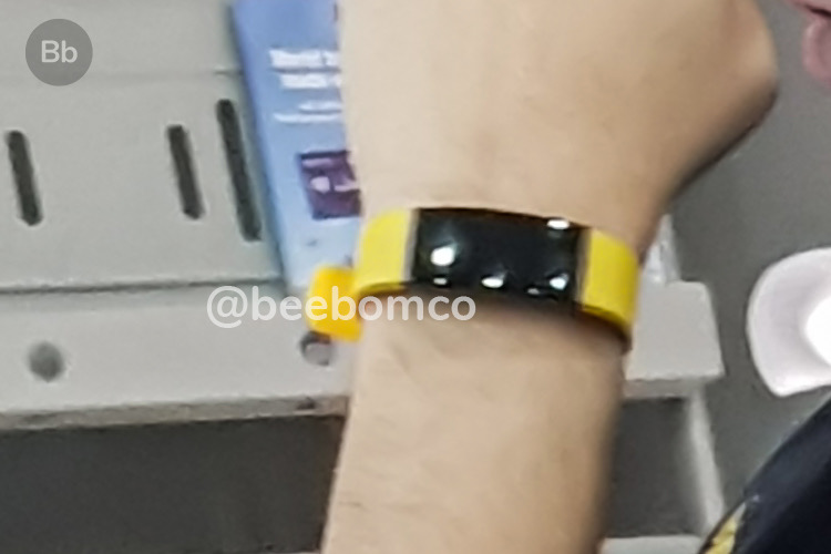 realme fitness band live image leak 02