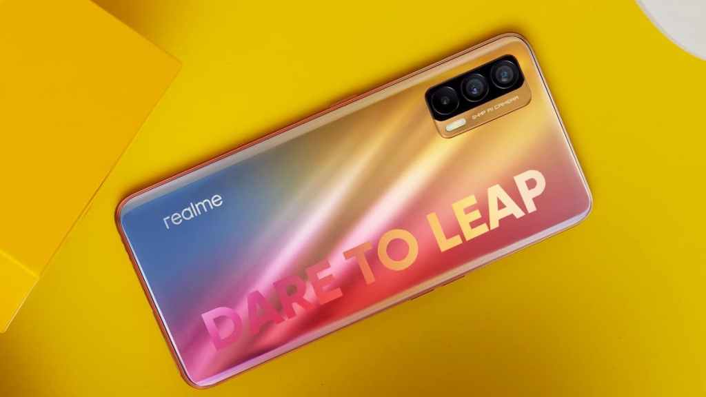 realme v15