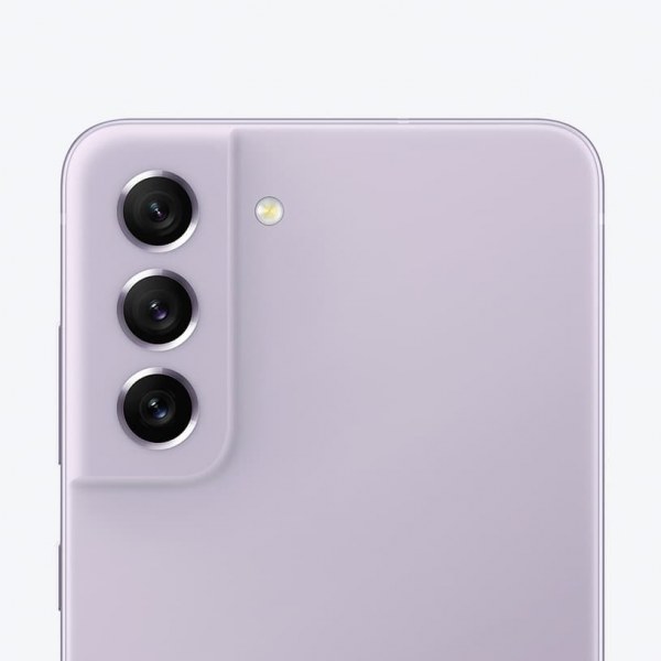 Samsung Galaxy S21 FE lavender