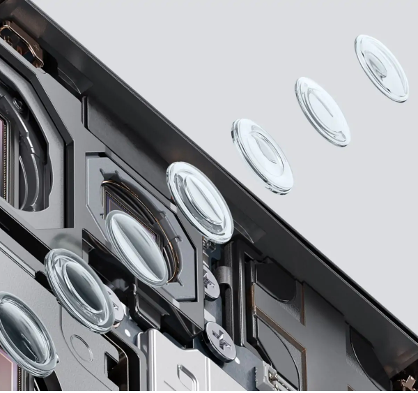 Oppo Find X5 Pro camera lens