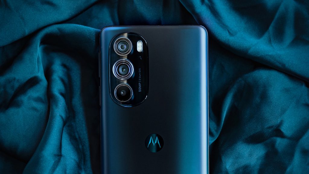 moto edge 30 pro