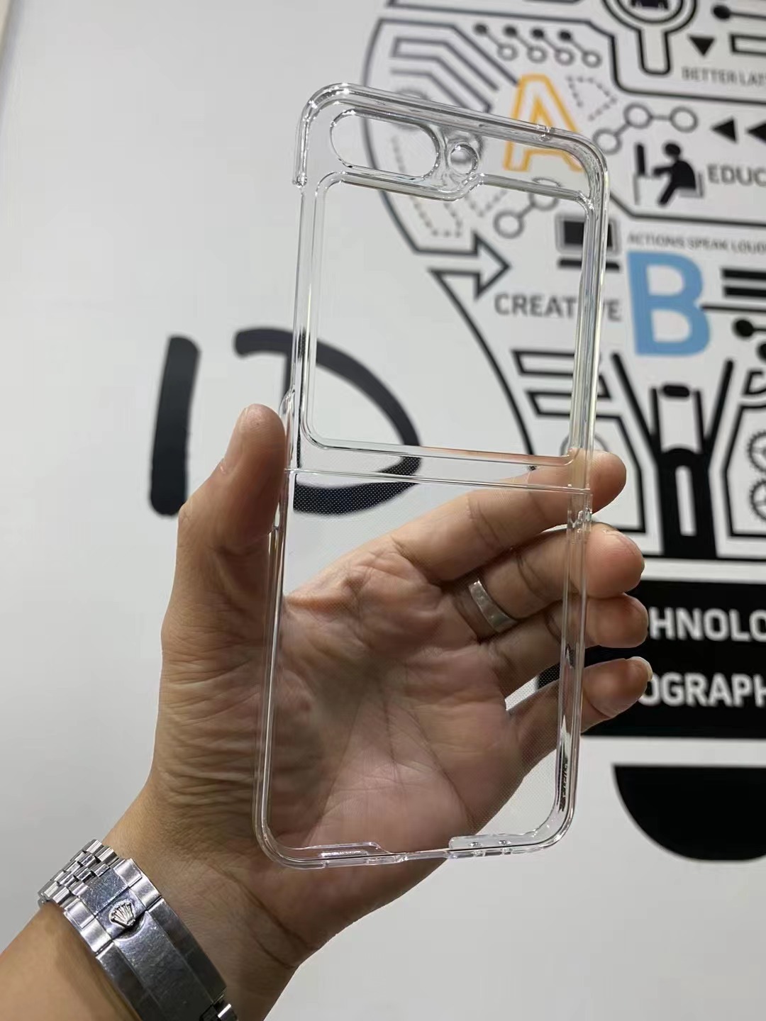 samsung galaxy z flip 5 mobile case leaked, reveals unique design 1 samsung galaxy z flip 5 phone case - the go android